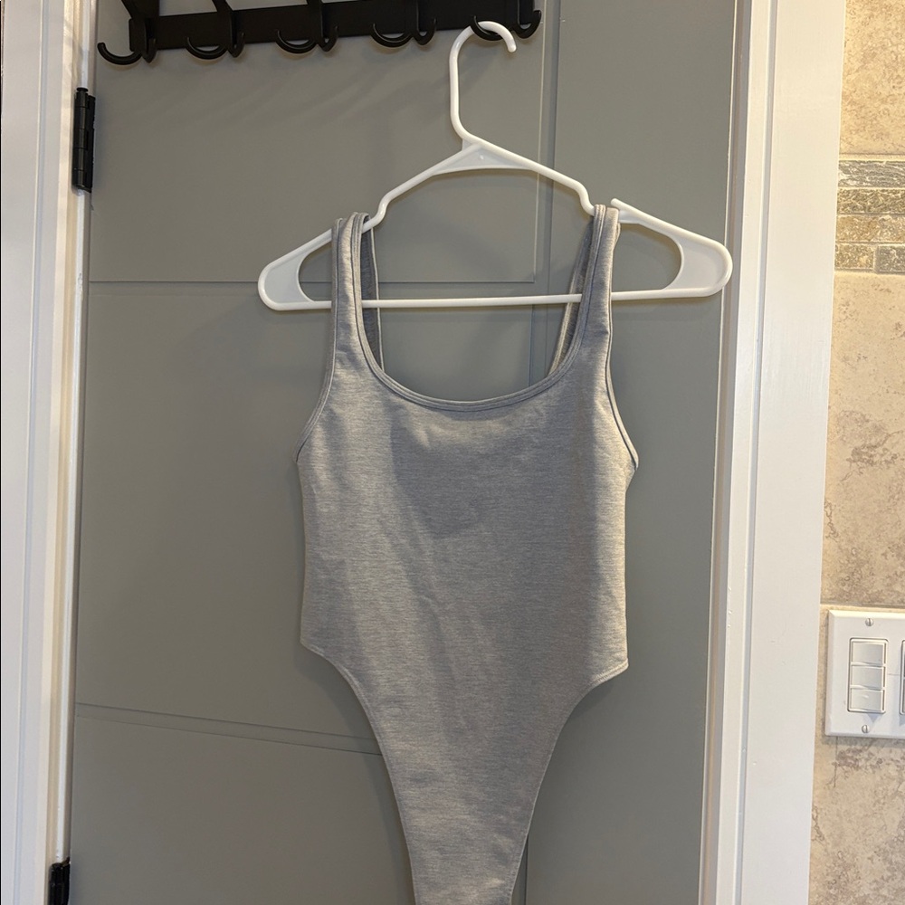 ALO Yoga Heather Gray Bodysuit - Picture 5 of 5